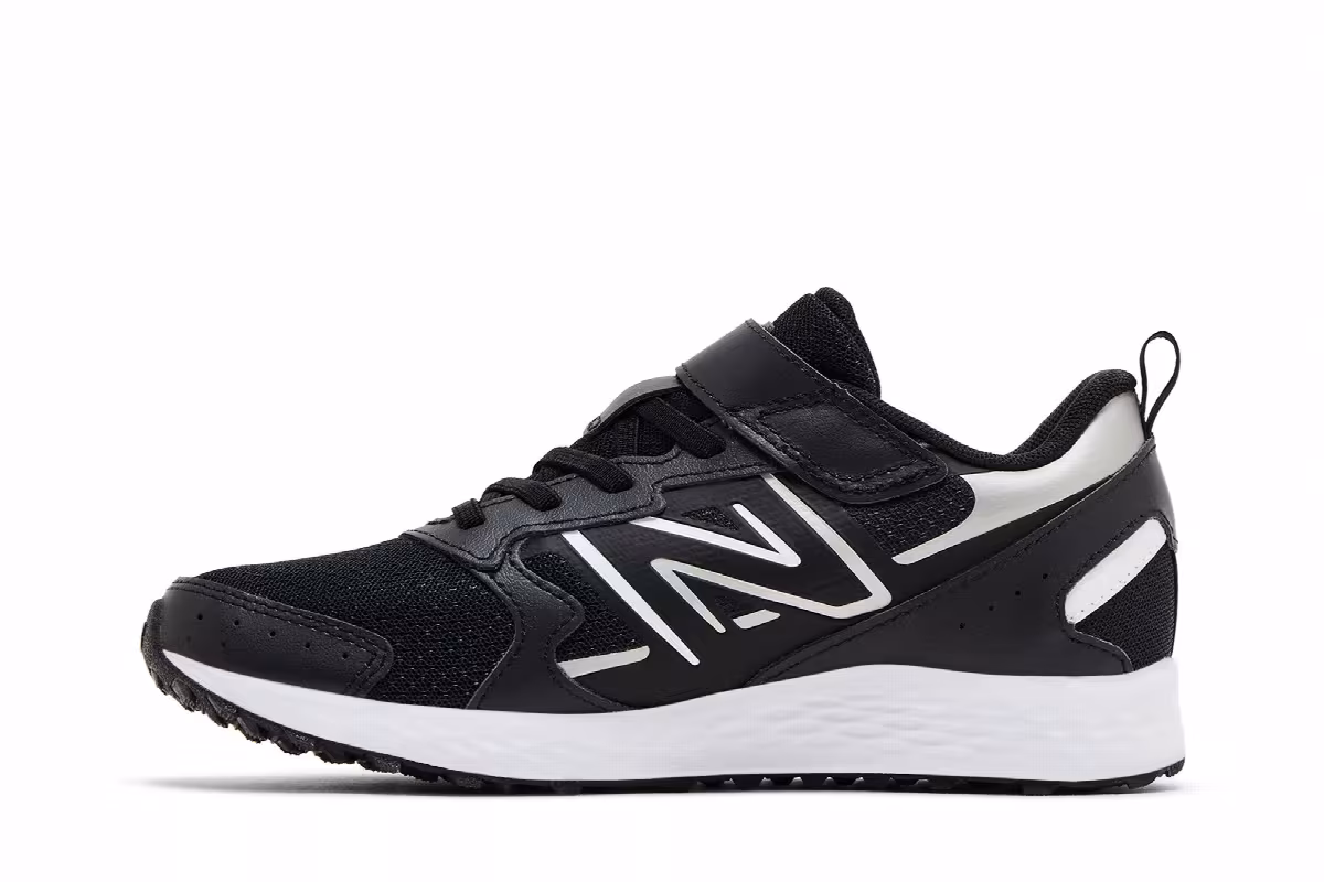 New Balance Fresh Foam 650 Bungee Lace Top Strap Big Kid Black Metallic Silver, view 4
