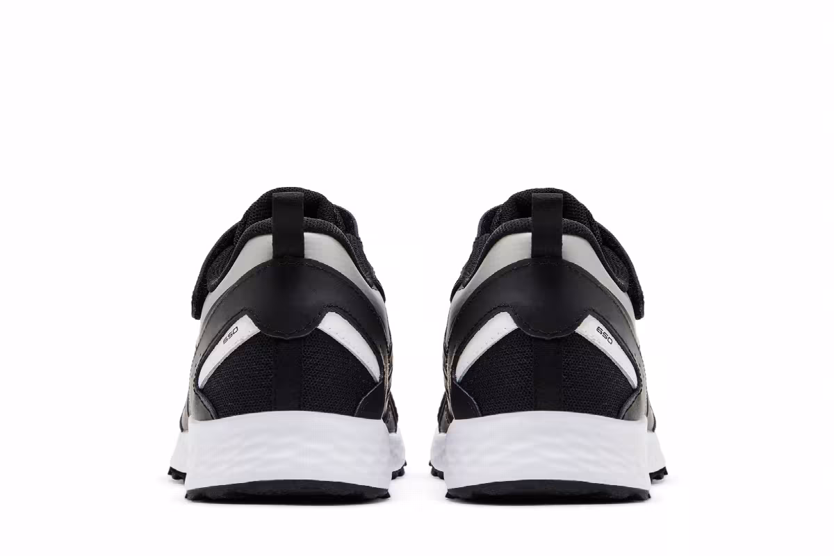 New Balance Fresh Foam 650 Bungee Lace Top Strap Big Kid Black Metallic Silver, view 7