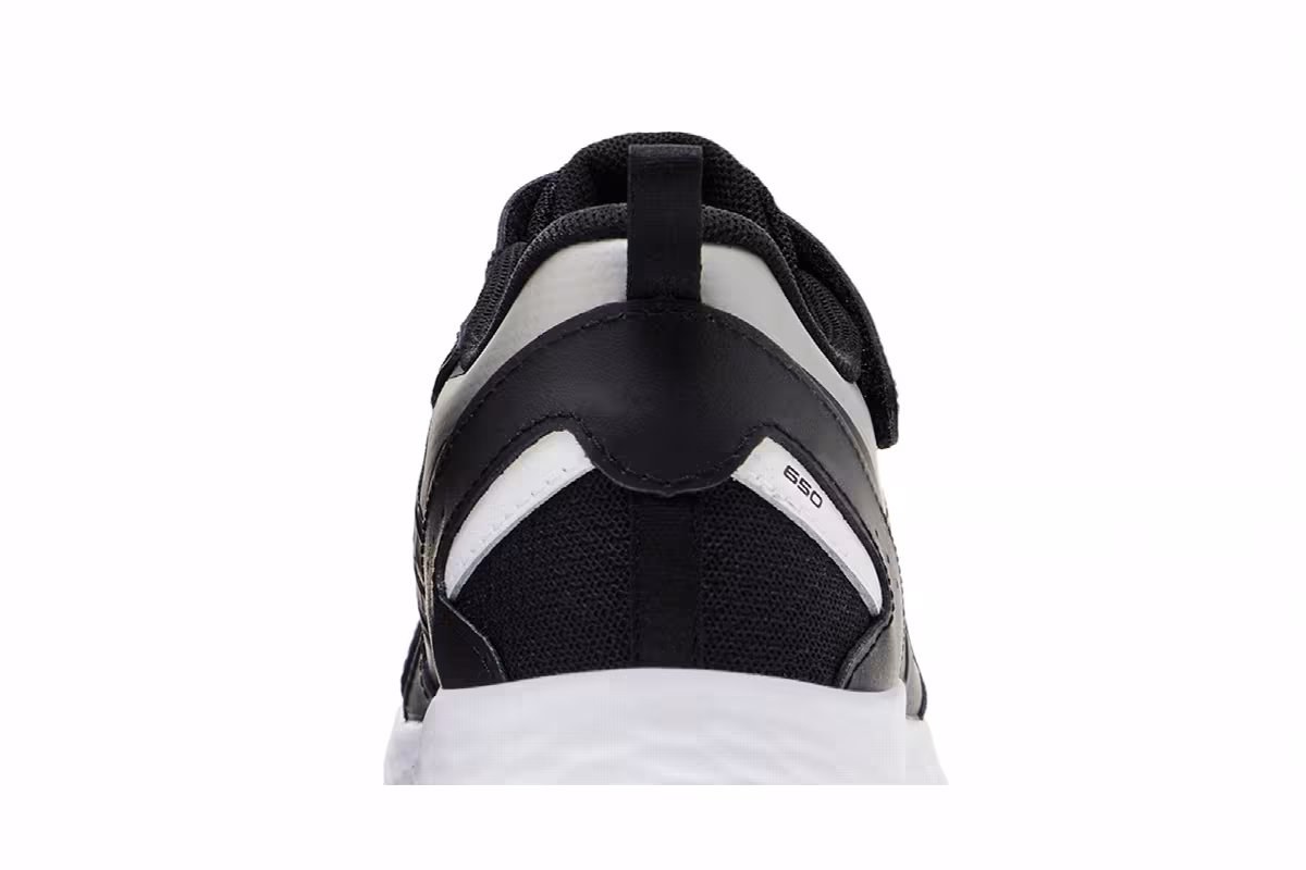 New Balance Fresh Foam 650 Bungee Lace Top Strap Big Kid Black Metallic Silver, view 8