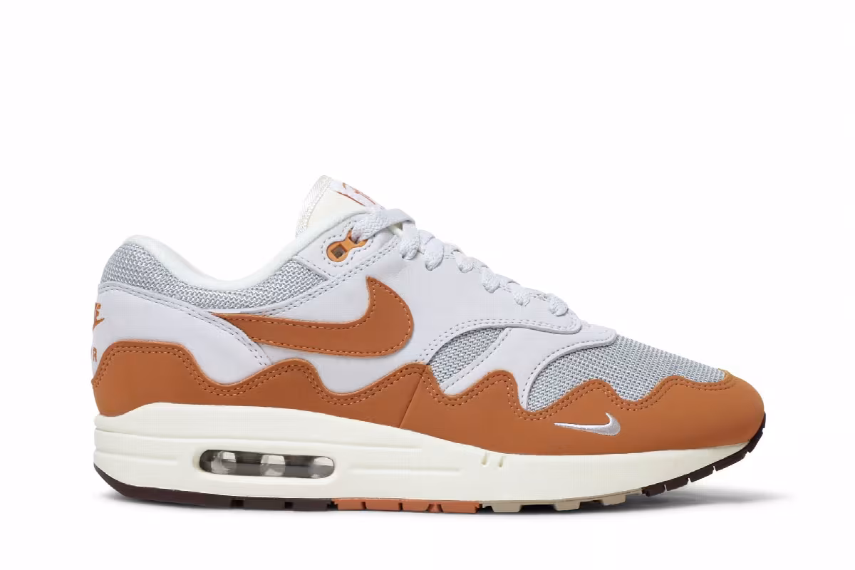 Patta x Nike Air Max 1 Monarch, view 2