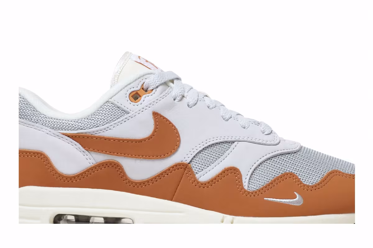 Patta x Nike Air Max 1 Monarch, view 3