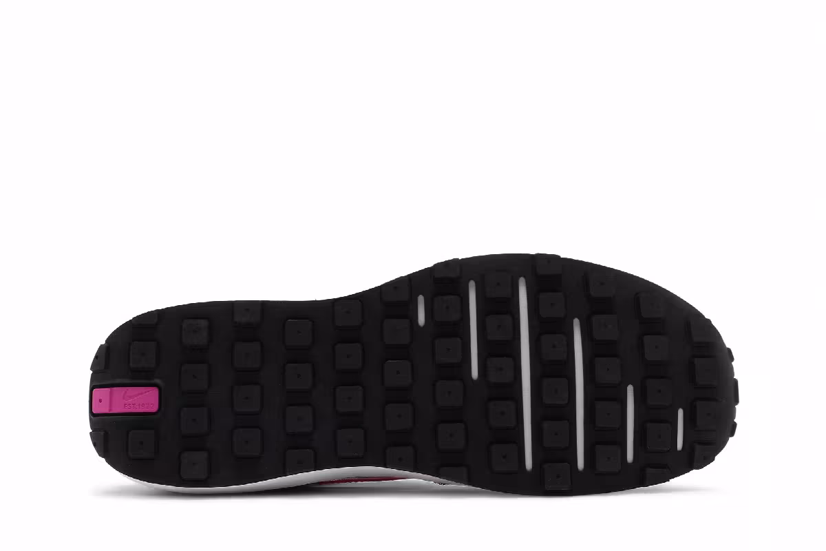 Nike Women's Waffle One Active Fuchsia, view 5