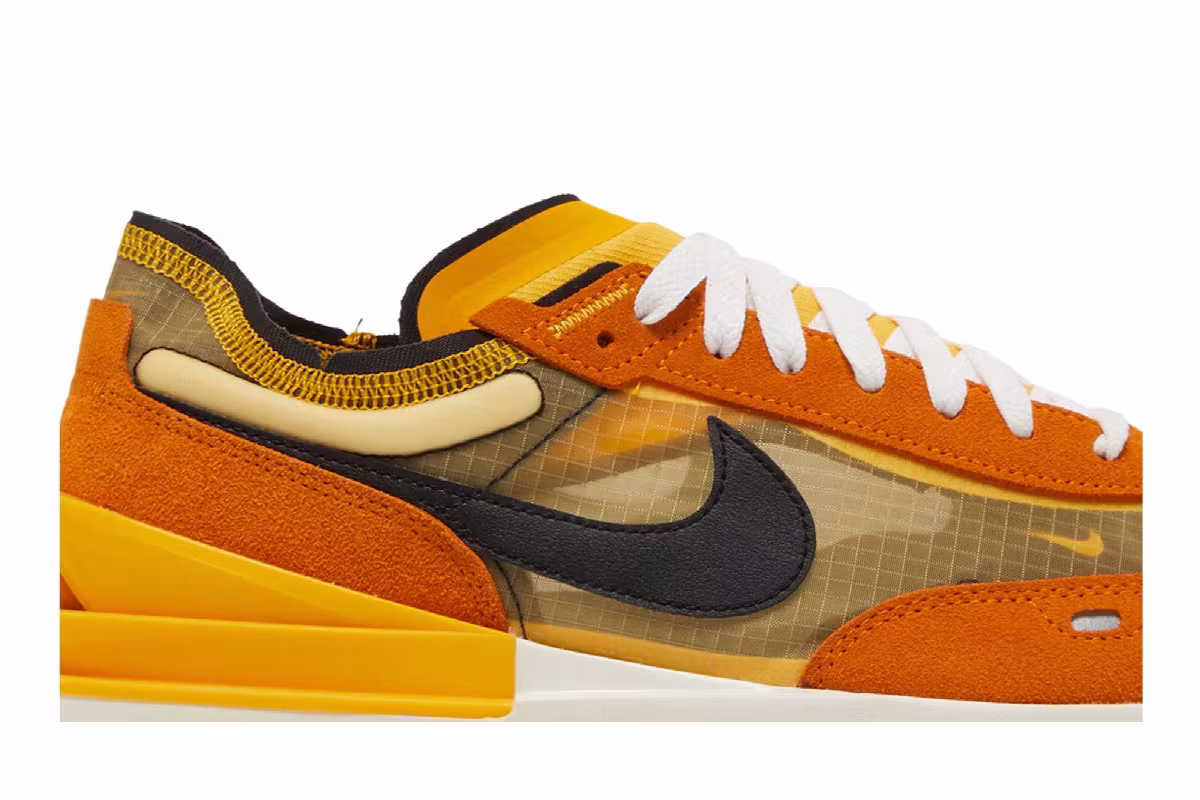 Nike Waffle One SE University Gold Sunset, view 3