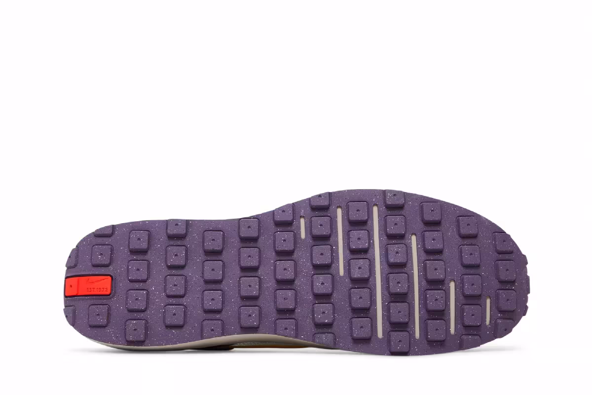 Nike Waffle One Exeter Edition, view 5