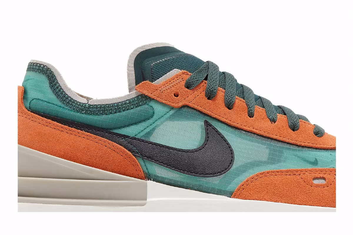 Nike Waffle One SE Pro Green Rust Oxide, view 3
