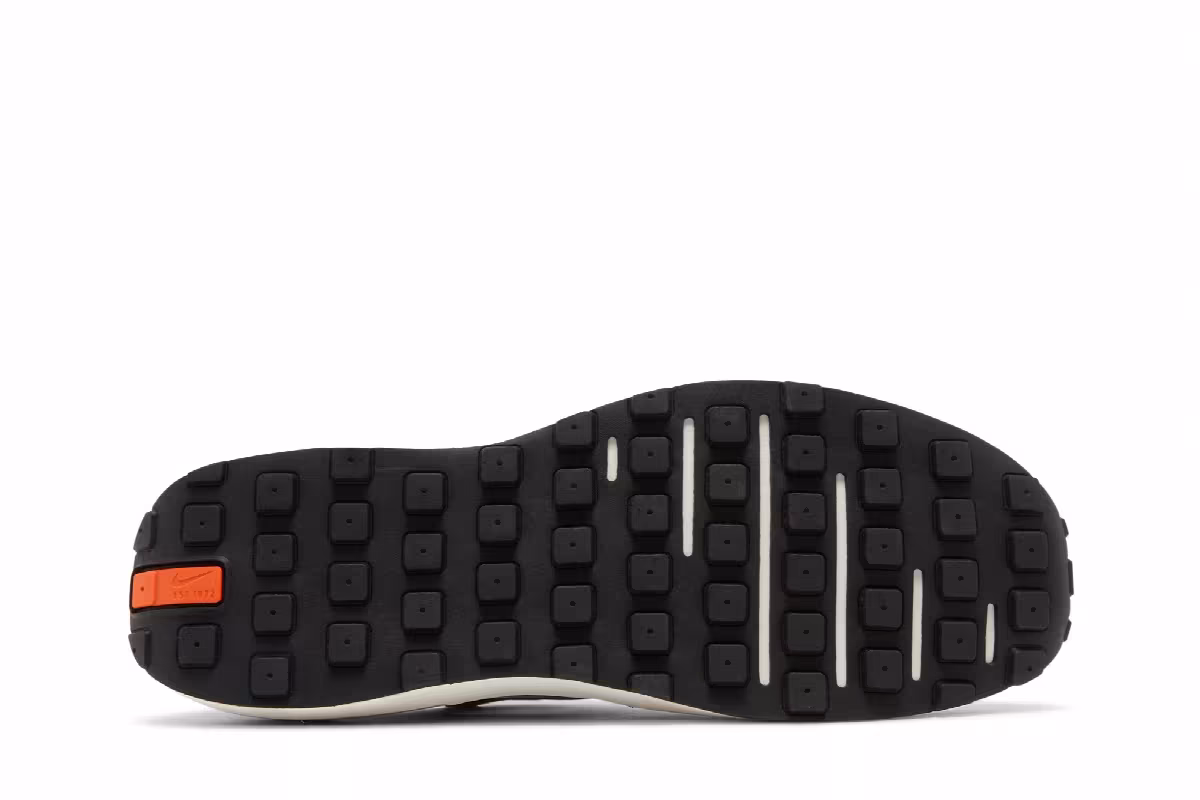 Nike Waffle One SE Pro Green Rust Oxide, view 5