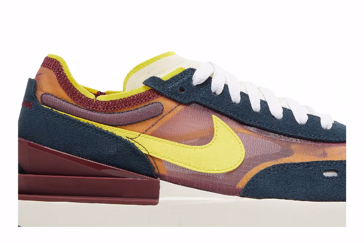 Nike Waffle One SE Dark Beetroot Yellow Strike, view 3