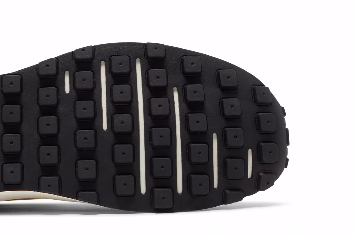 Nike Waffle One SE Dark Beetroot Yellow Strike, view 6