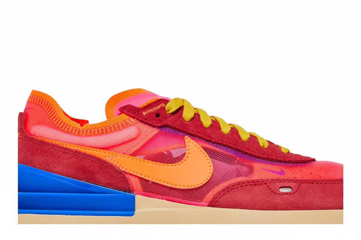 Nike Waffle One Hyper Pink Crimson, view 3