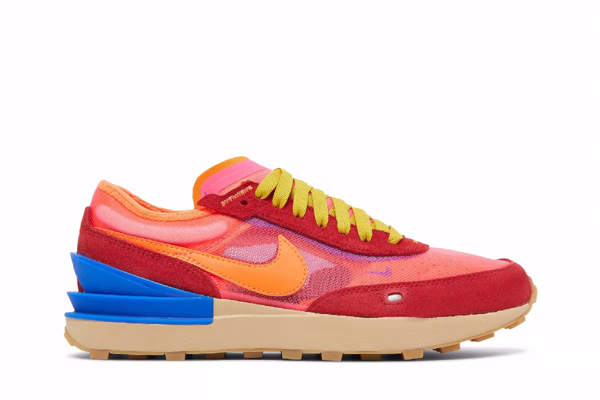 Nike Waffle One GS Hyper Pink Crimson, view 2