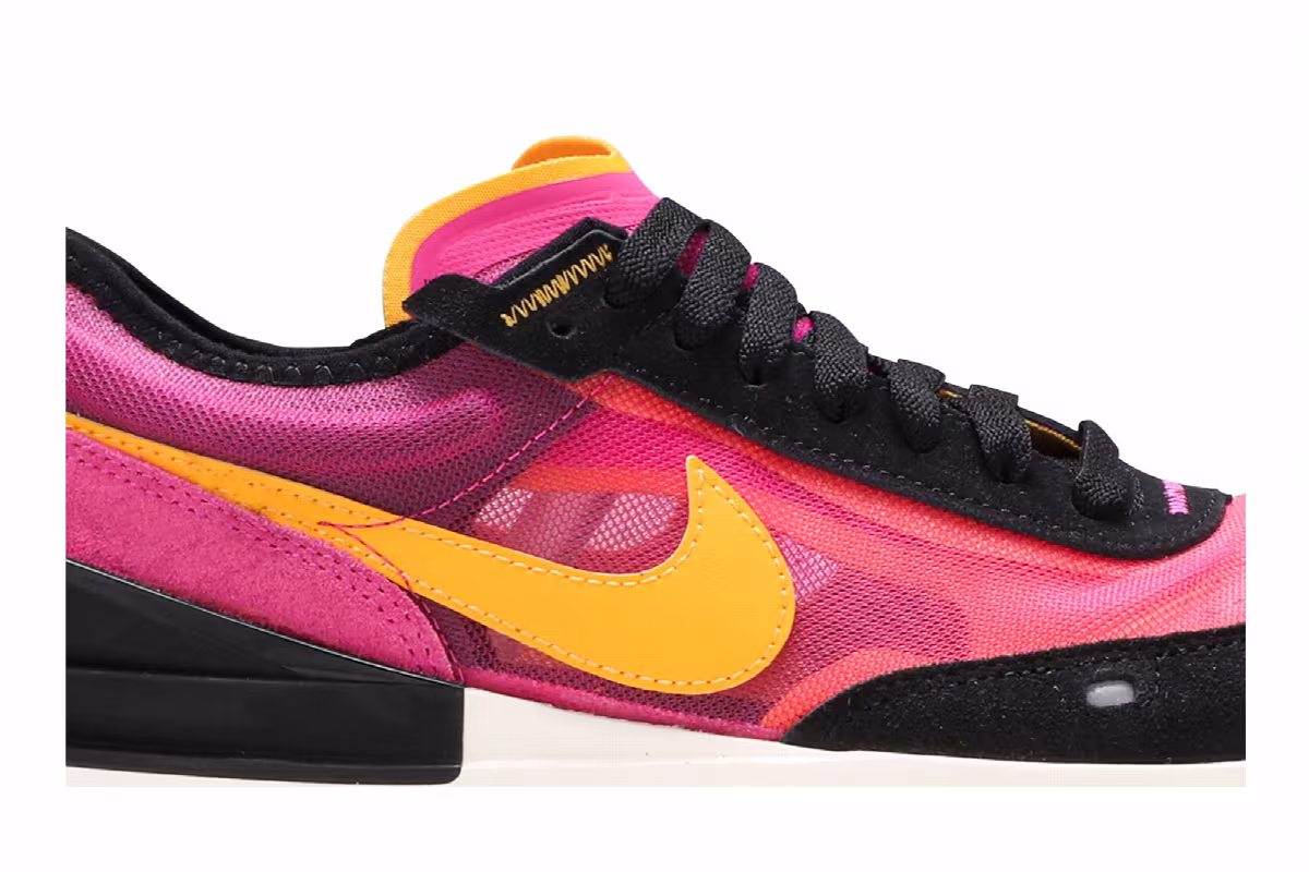 Nike Waffle One GS Active Fuchsia, view 3