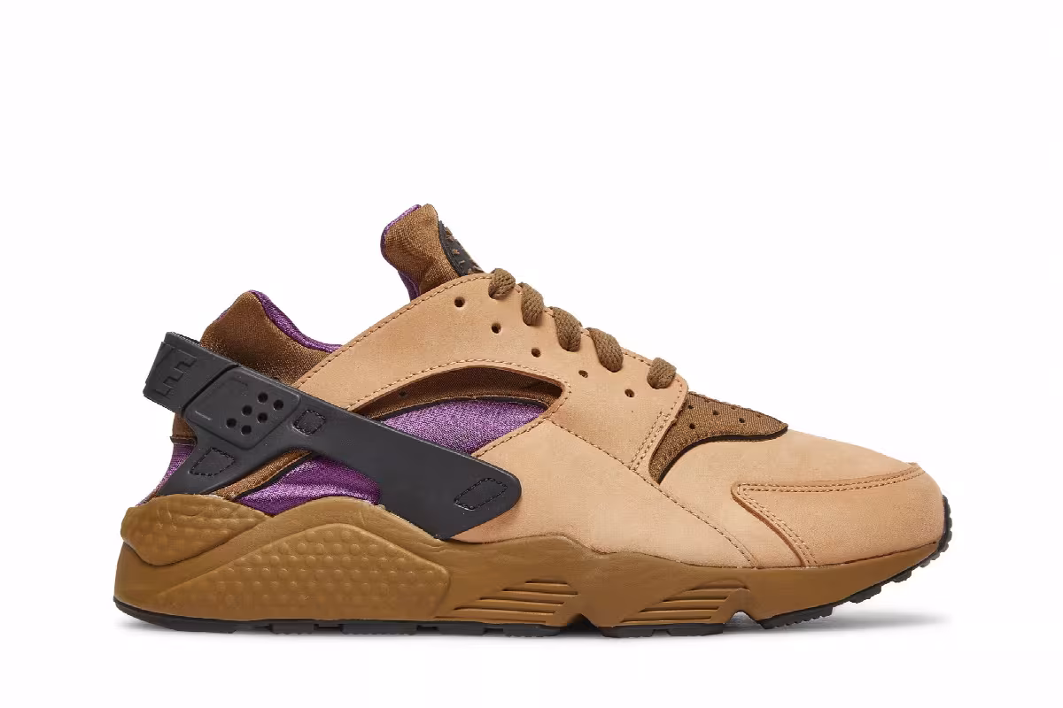Nike Air Huarache LE Praline, view 2