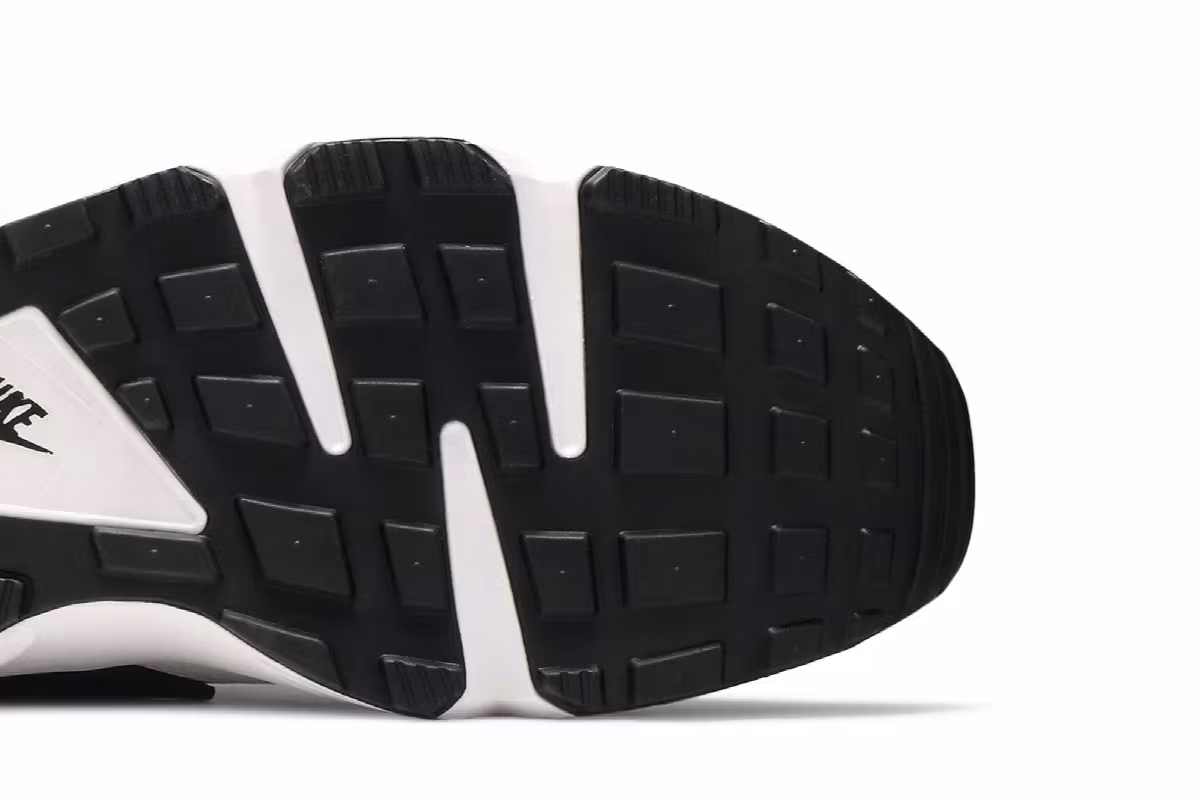 Nike Air Huarache OG Orca, view 6