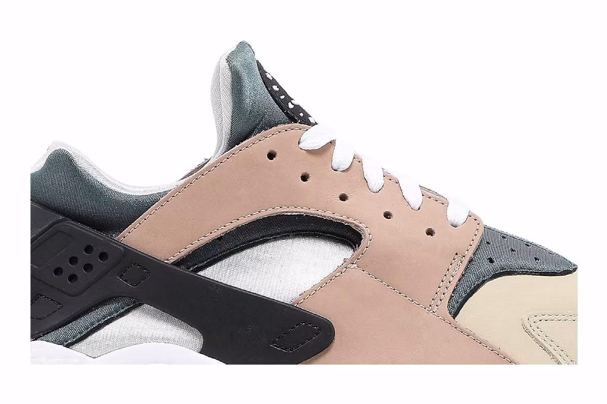 Nike Air Huarache OG Escape, view 3