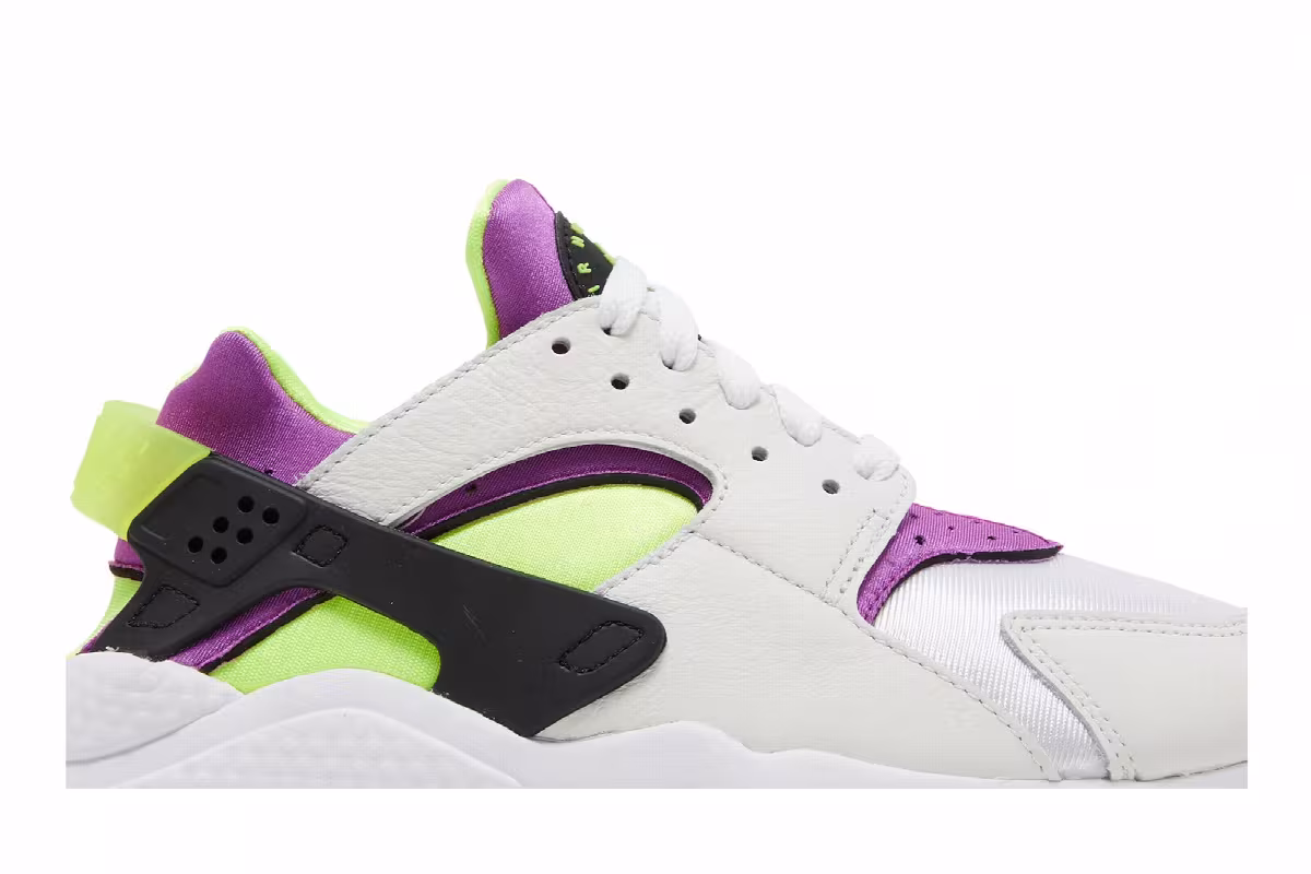 Nike Women's Air Huarache Magenta 2021, view 3