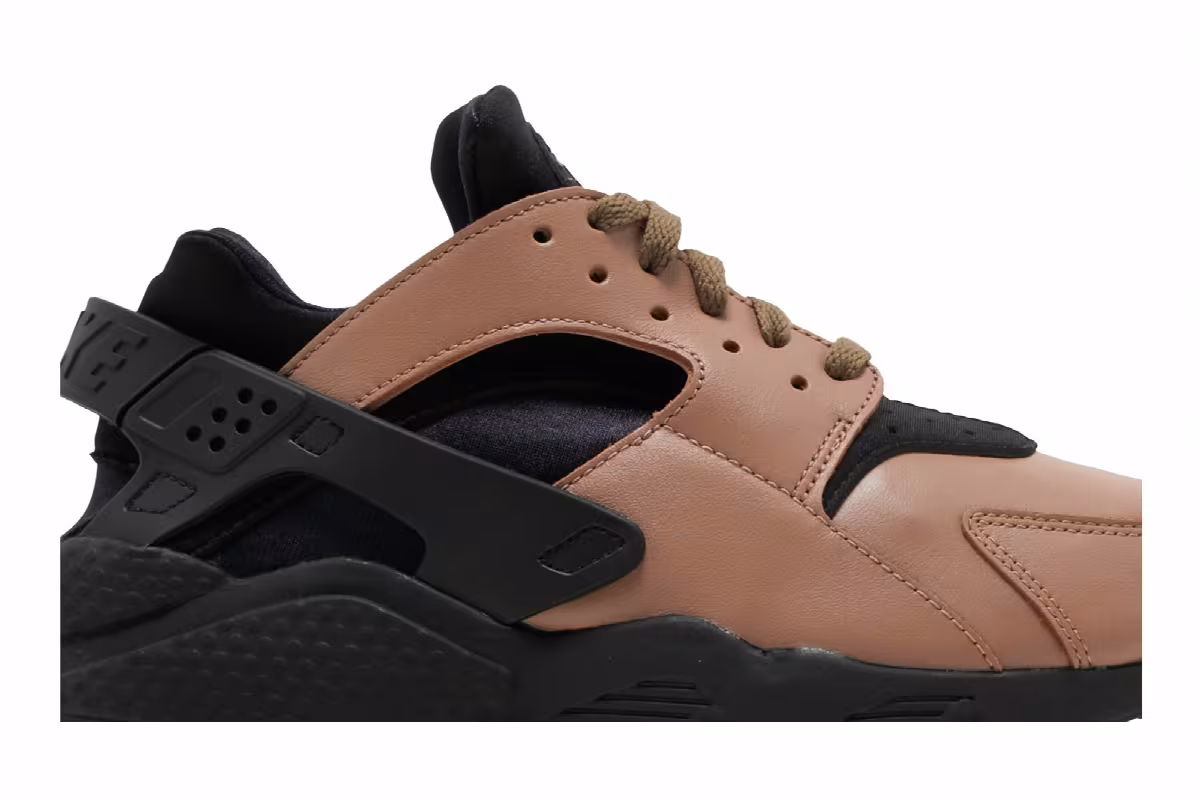 Nike Air Huarache Toadstool 2021, view 3