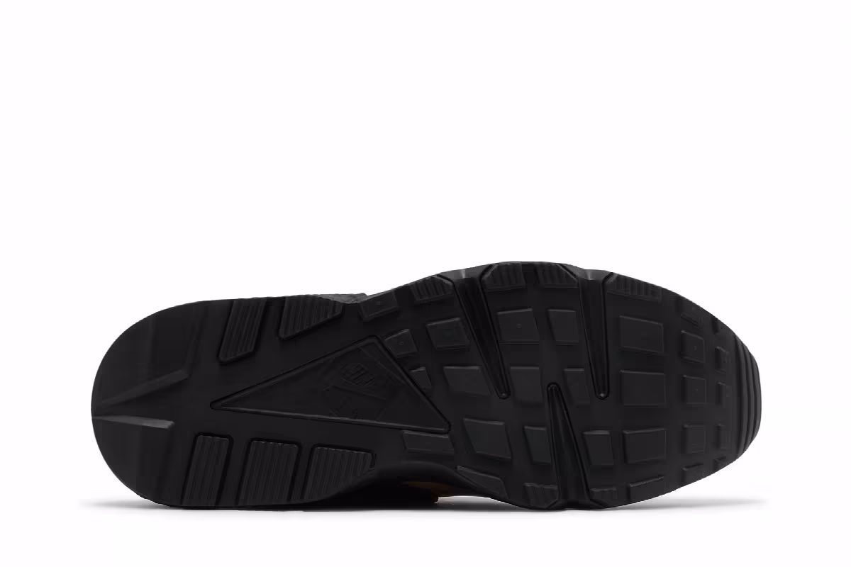 Nike Air Huarache Toadstool 2021, view 5