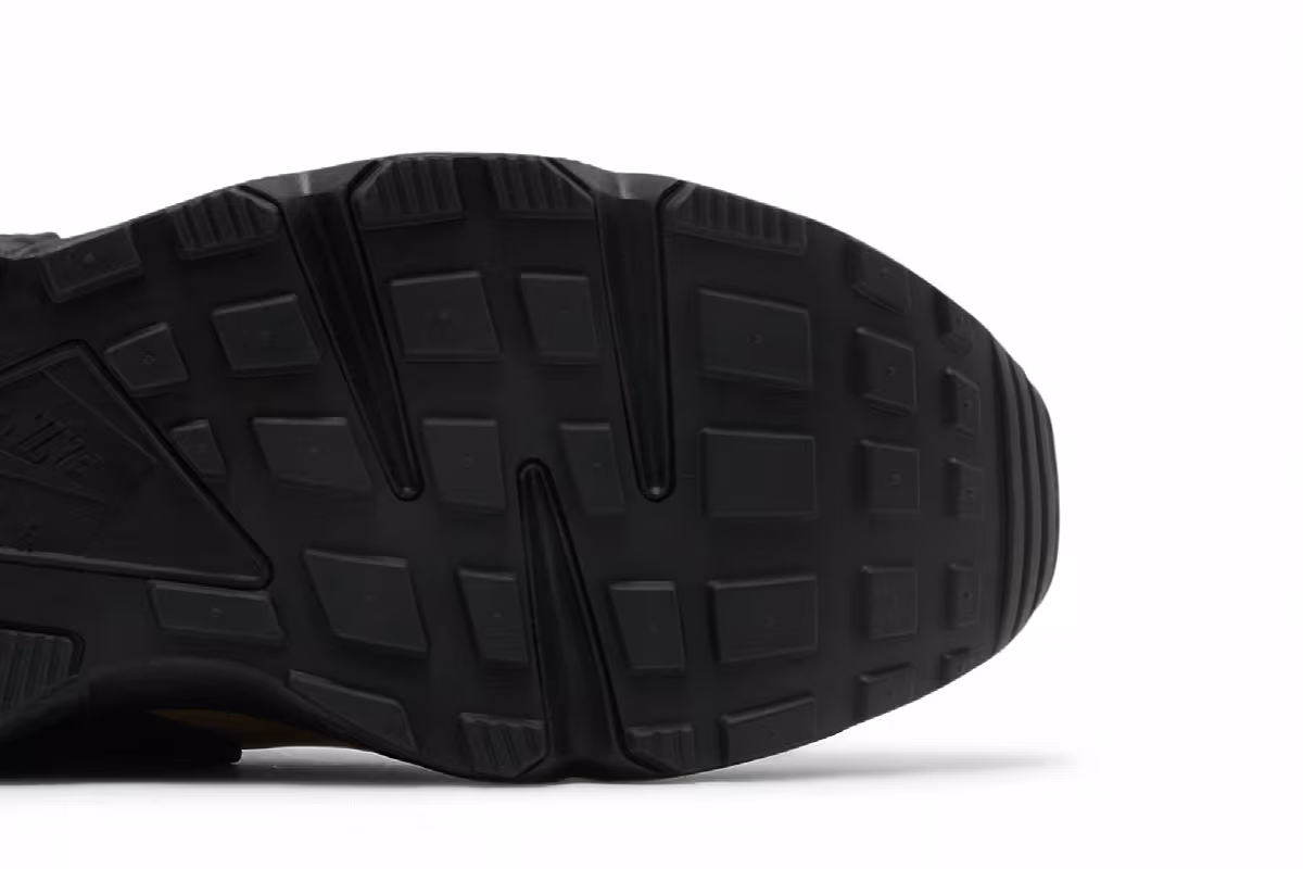 Nike Air Huarache Toadstool 2021, view 6