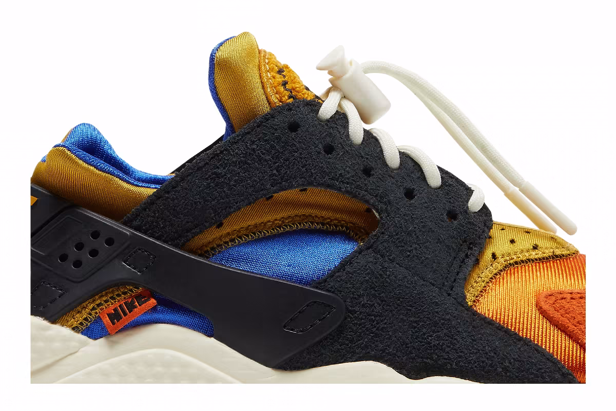 Nike Women's Air Huarache ACG Inspired, view 3