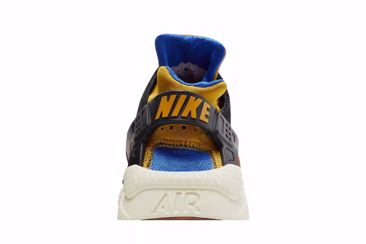 Nike Women's Air Huarache ACG Inspired, view 8