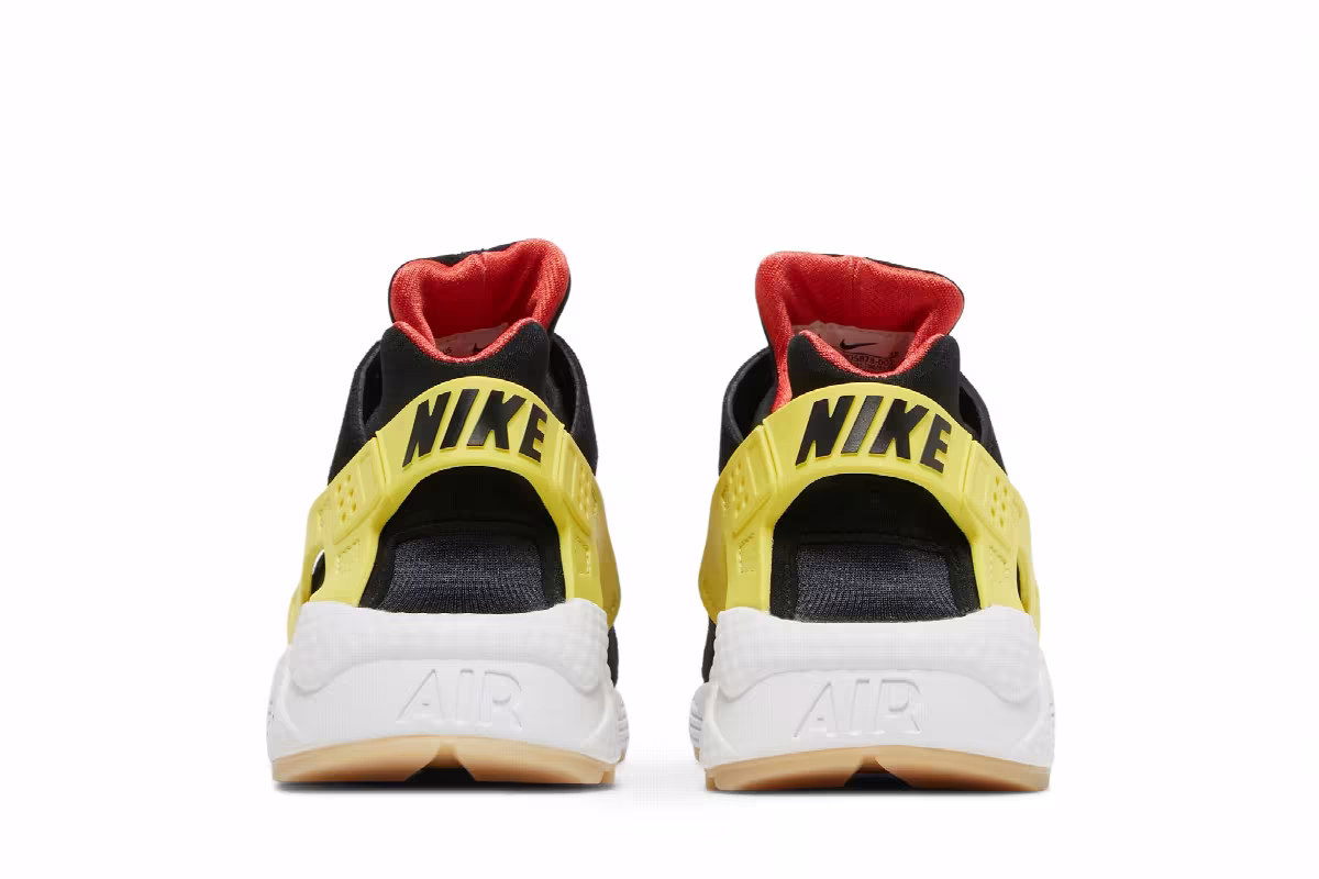 Nike Women's Air Huarache Go The Extra Smile, view 7