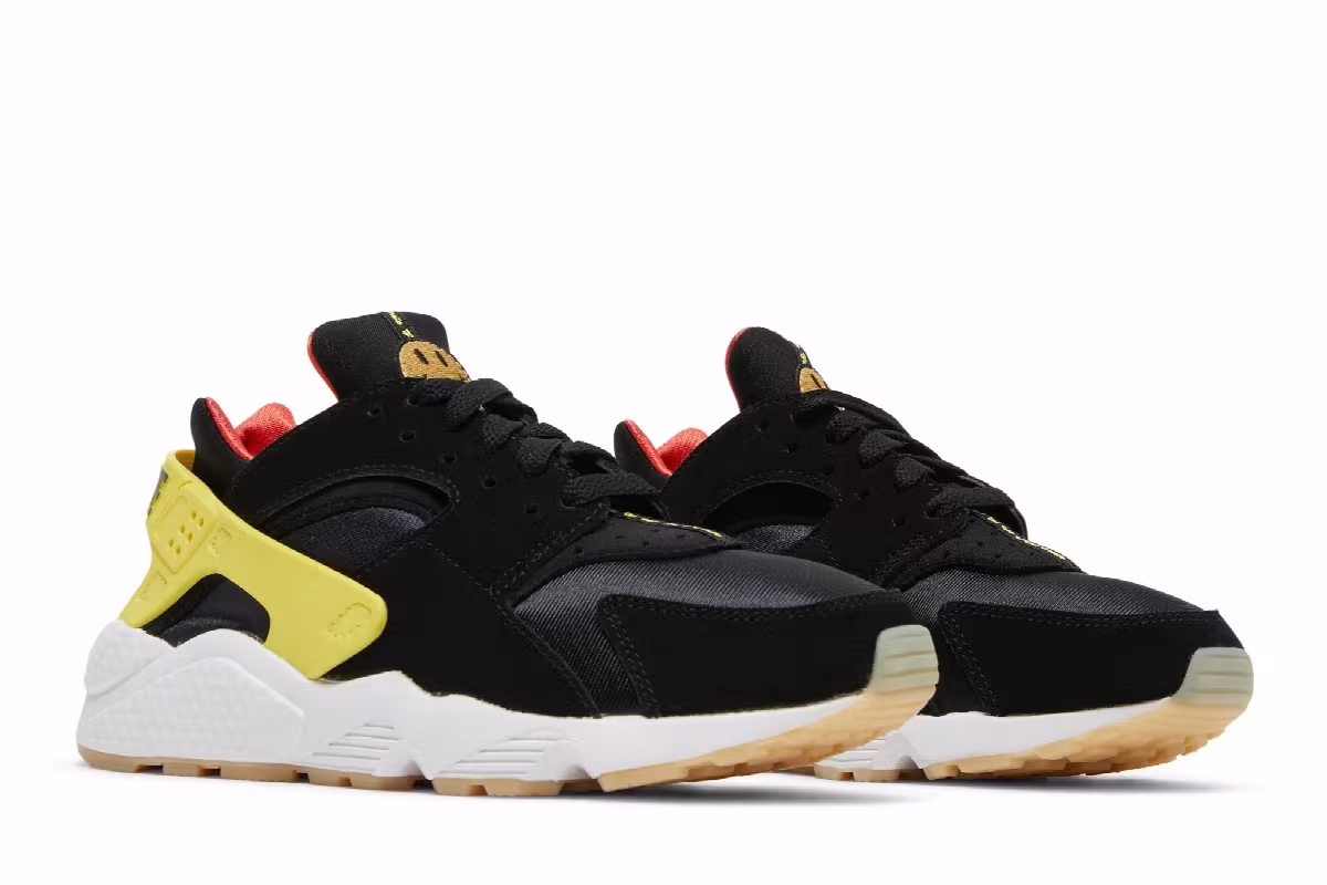 Nike Women's Air Huarache Go The Extra Smile, view 9