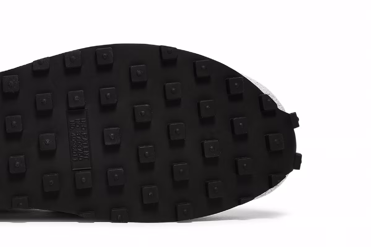 Fragment Design x sacai x Nike LDV Waffle Light Smoke Grey, view 6
