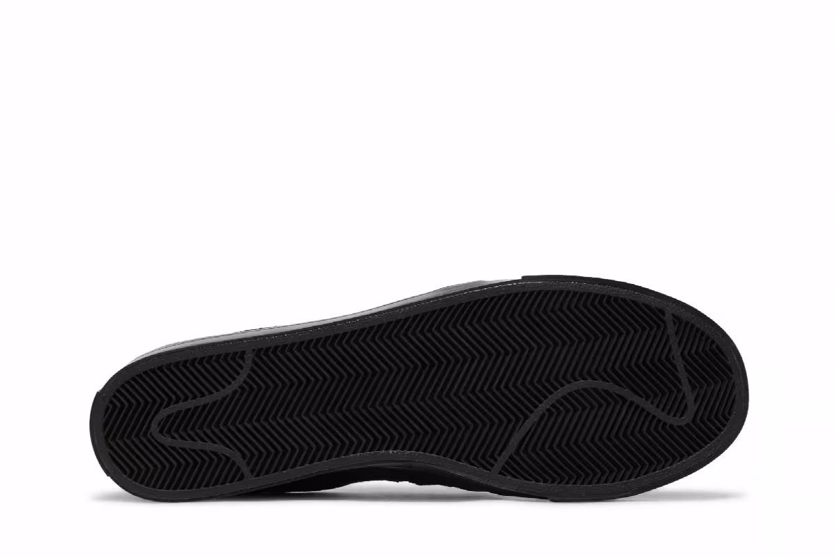 Nike Court Legacy Slip-On Triple Black, view 5