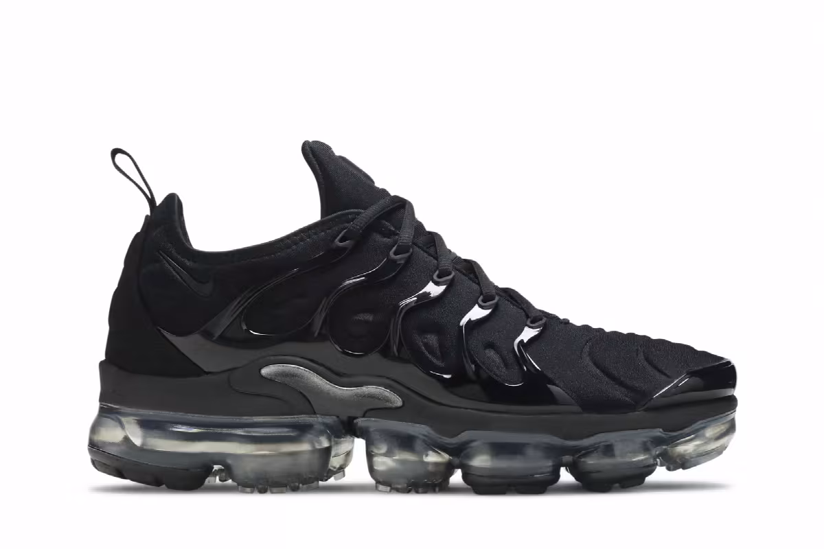 Nike Women's Air VaporMax Plus SE Black, view 2