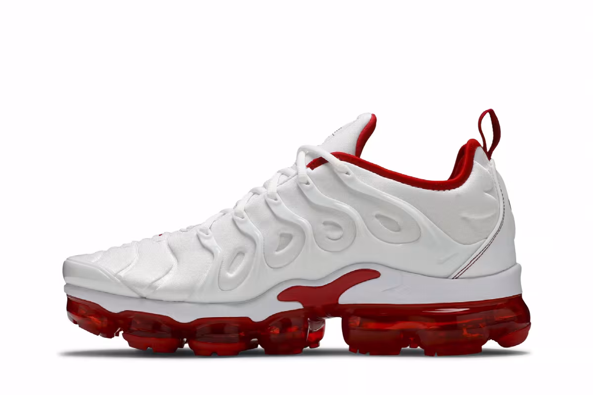 Nike Air VaporMax Plus White University Red, view 4