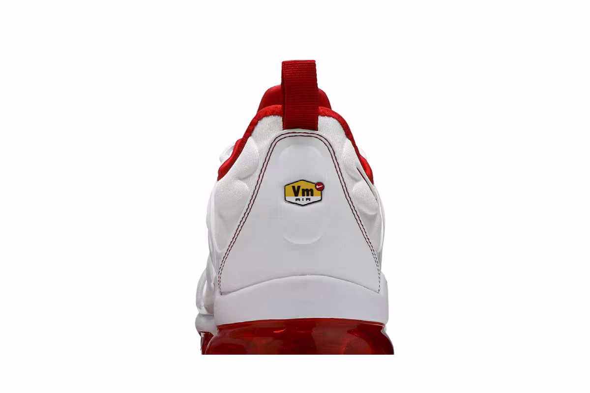 Nike Air VaporMax Plus White University Red, view 8