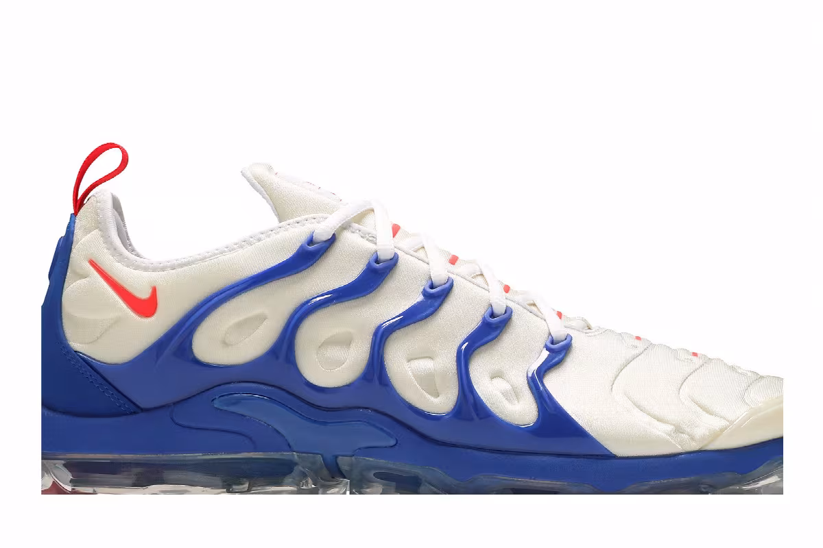 Nike Air VaporMax Plus Coconut Milk Hyper Royal, view 3