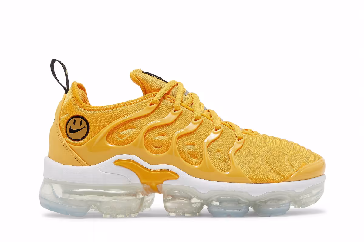 Nike Women's Air VaporMax Plus Go The Extra Smile, view 2