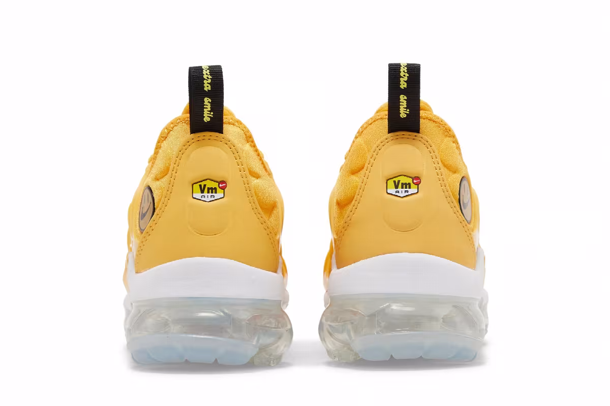 Nike Women's Air VaporMax Plus Go The Extra Smile, view 7