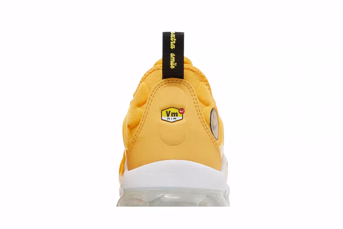 Nike Women's Air VaporMax Plus Go The Extra Smile, view 8