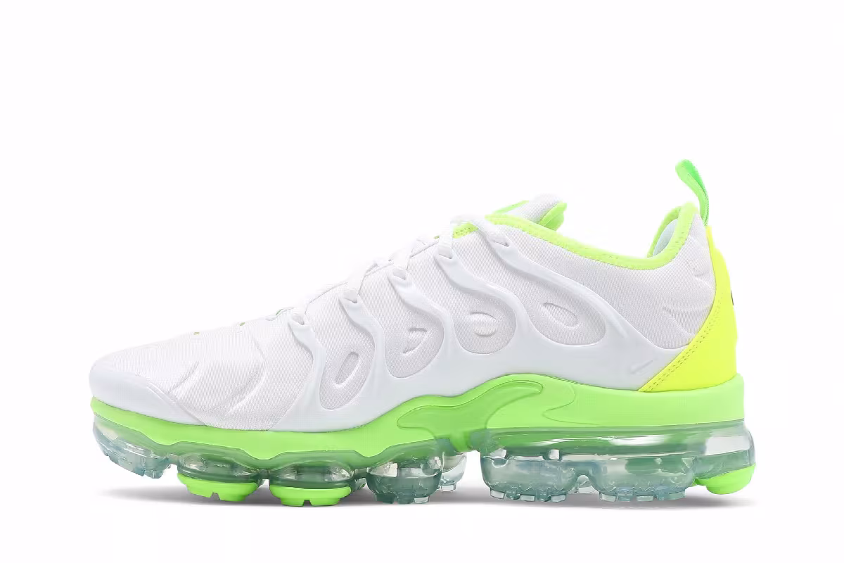 Nike Air VaporMax Plus Tennis Ball, view 4