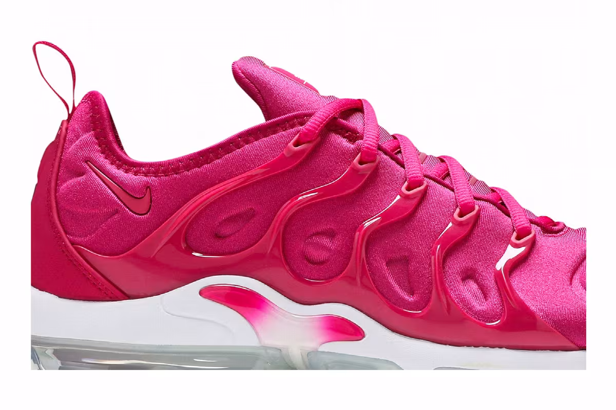Nike Women's Air VaporMax Plus Fireberry, view 3