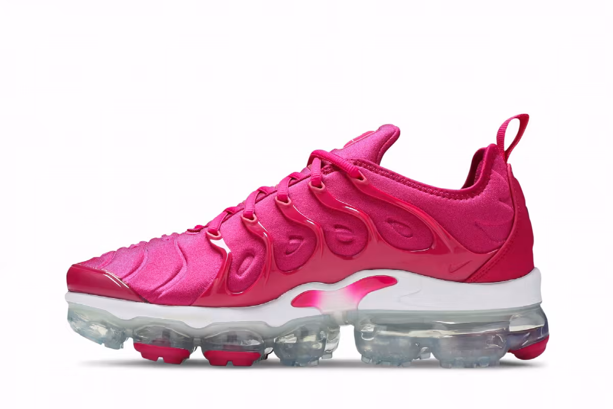 Nike Women's Air VaporMax Plus Fireberry, view 4