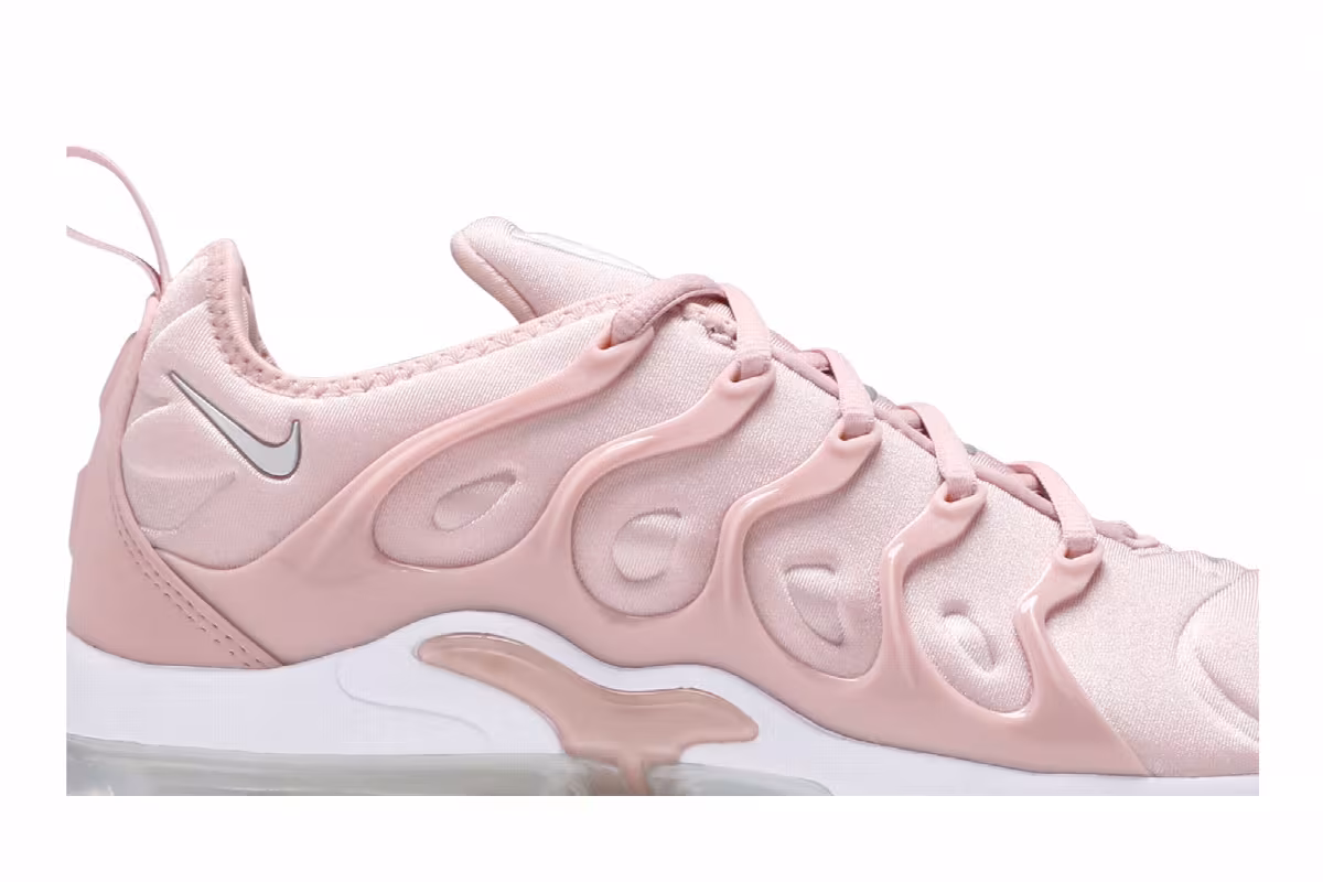 Nike Women's Air VaporMax Plus Pink Oxford, view 3