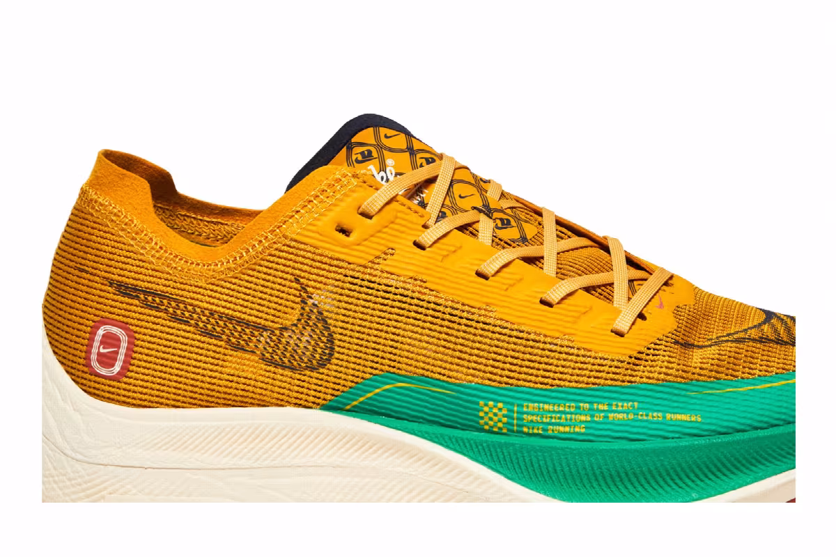 Nike ZoomX Vaporfly NEXT% 2 Dark Sulfur Stadium Green, view 3