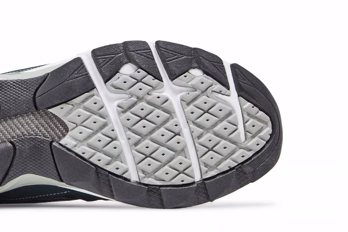 New Balance Men's 920 Made in England Green Grey, view 6