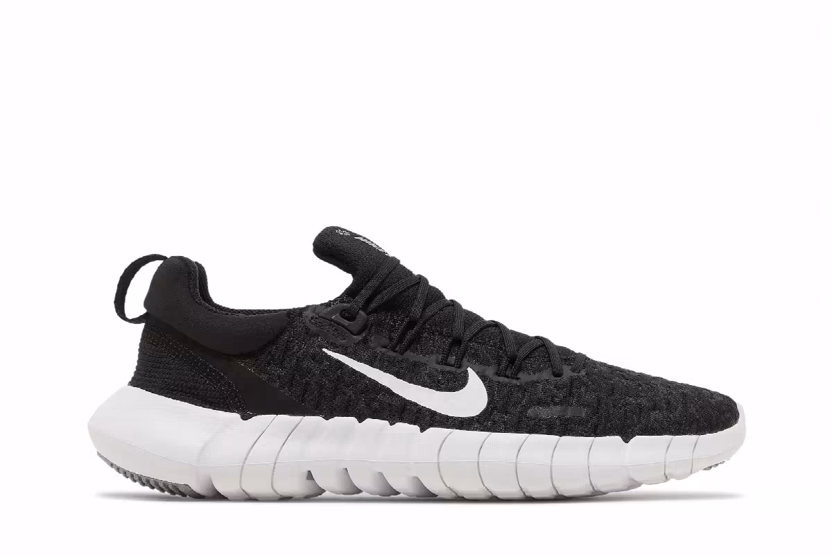 Nike Women's Free Run 5.0 Next Nature Black White, view 2