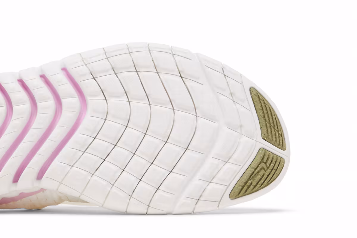 Nike Women's Free Run 5.0 Summit White Light Arctic Pink, view 6