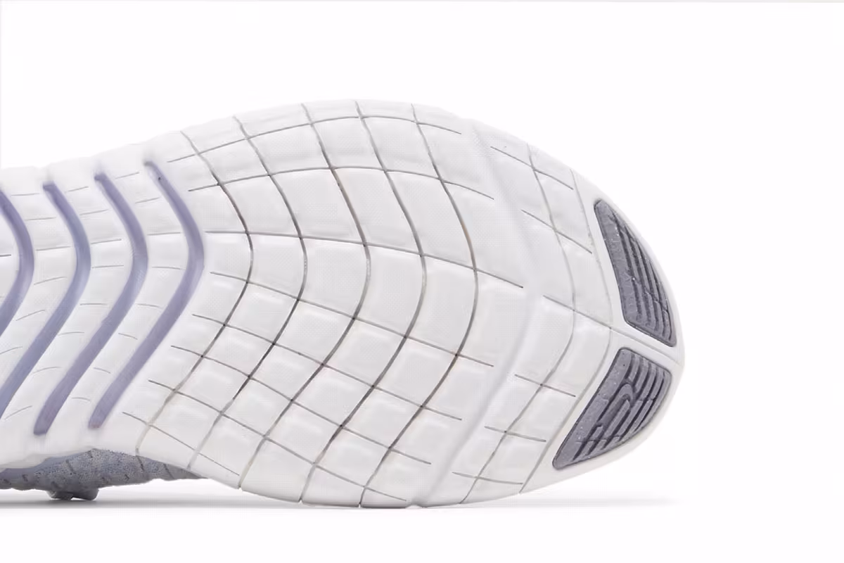Nike Women's Free Run 5.0 Pure Platinum Metallic Silver, view 6