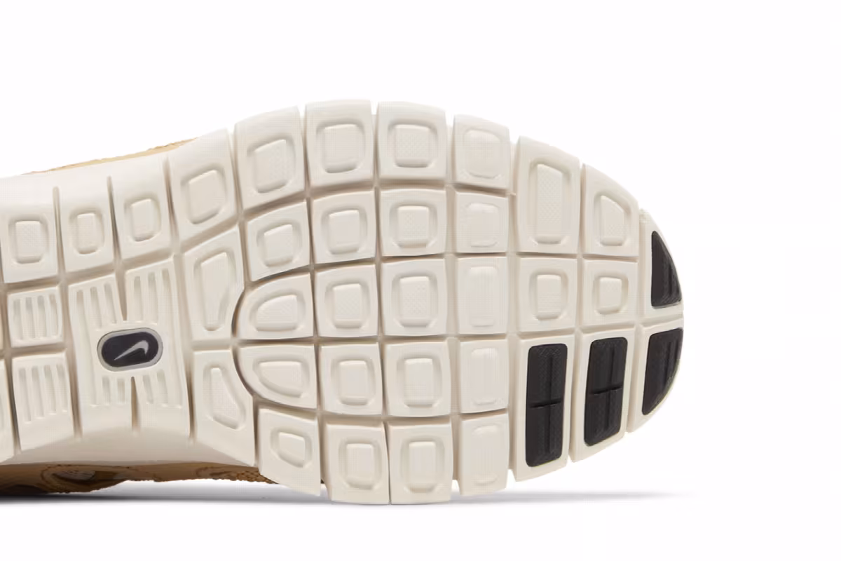 Nike Women's Free Run 2 Rattan, view 6