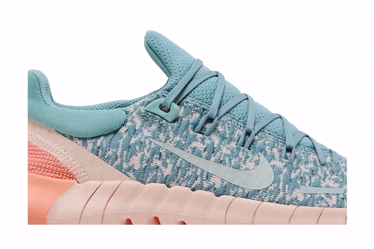 Nike Women's Free Run 5.0 Ocean Cube, view 3