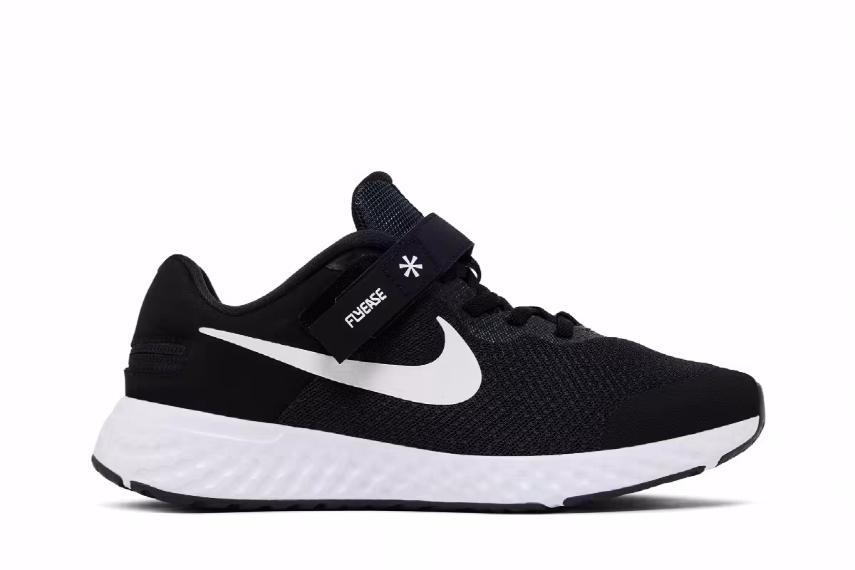 Nike Revolution 6 FlyEase GS Black White, view 2