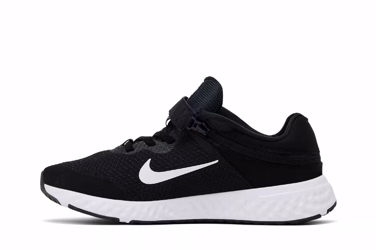 Nike Revolution 6 FlyEase GS Black White, view 4