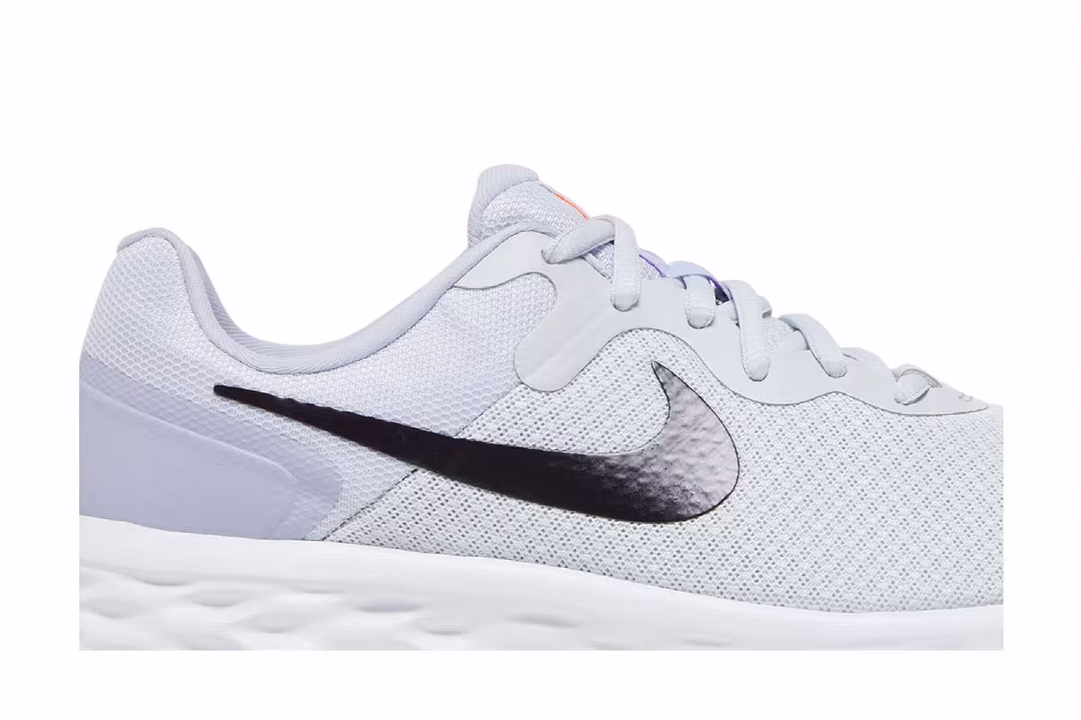 Nike Women's Revolution 6 Next Nature Ghost Lilac, view 3