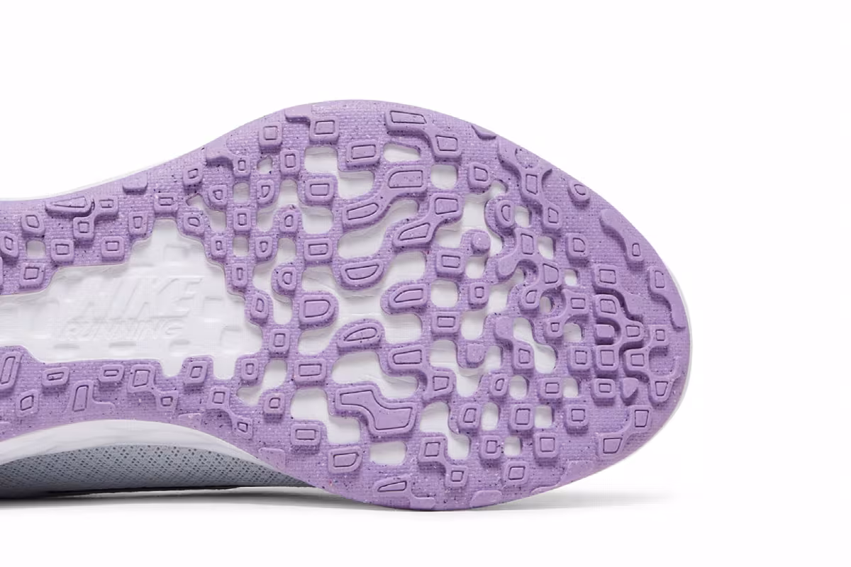 Nike Women's Revolution 6 Next Nature Ghost Lilac, view 6